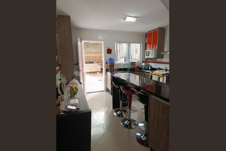 Casa à venda com 140m², 3 quartos e 2 vagas
