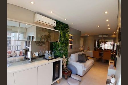 Apartamento à venda com 68m², 2 quartos e 1 vaga