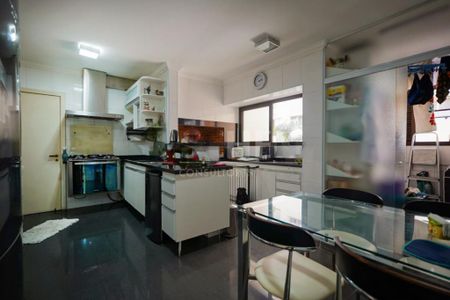 Apartamento à venda com 144m², 3 quartos e 3 vagas