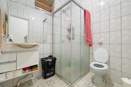 Casa à venda com 120m², 3 quartos e 2 vagas Casa à venda com 120m², 3 quartos e 2 vagasBanheiro (Casa 2)