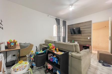 Casa à venda com 120m², 3 quartos e 2 vagas Casa à venda com 120m², 3 quartos e 2 vagasSala (Casa 2)