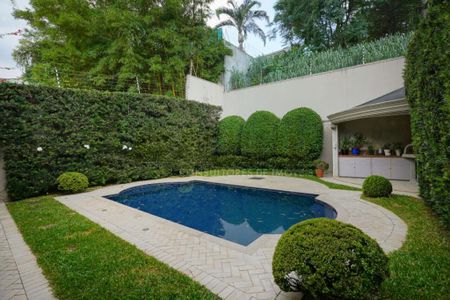 Casa à venda com 4 quartos, 530m² em Jardim Viana, São Paulo