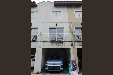 Casa de condomínio à venda com 112m², 2 quartos e 1 vaga Casa de condomínio à venda com 112m², 2 quartos e 1 vagaFachada