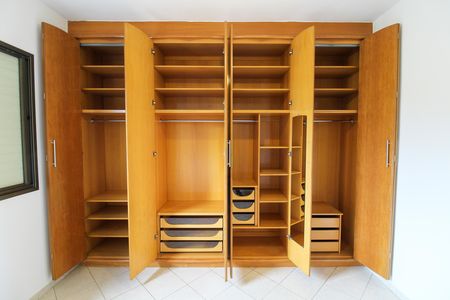 Casa de condomínio à venda com 112m², 2 quartos e 1 vaga Casa de condomínio à venda com 112m², 2 quartos e 1 vagaQuarto 1 - Armários