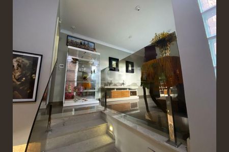 Casa à venda com 385m², 4 quartos e 2 vagas