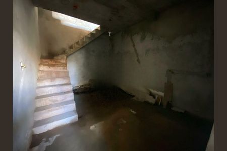 Casa à venda com 385m², 4 quartos e 2 vagas