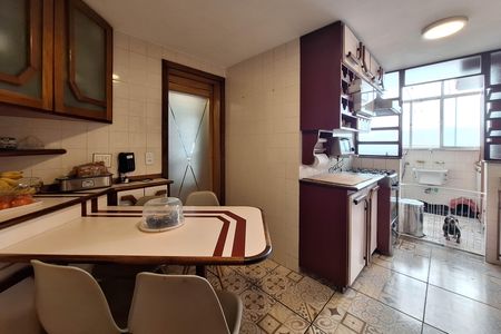Apartamento à venda com 186m², 3 quartos e 2 vagas Apartamento à venda com 186m², 3 quartos e 2 vagasCozinha