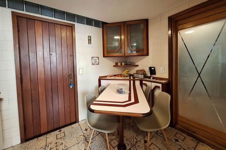 Apartamento à venda com 186m², 3 quartos e 2 vagas Apartamento à venda com 186m², 3 quartos e 2 vagasCozinha