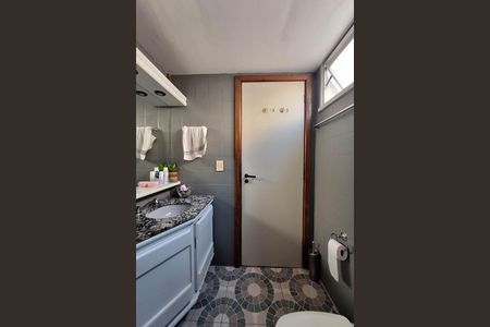 Apartamento à venda com 186m², 3 quartos e 2 vagas Apartamento à venda com 186m², 3 quartos e 2 vagasBanheiro da Suíte 1