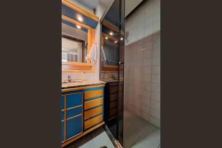 Apartamento à venda com 186m², 3 quartos e 2 vagas Apartamento à venda com 186m², 3 quartos e 2 vagasBanheiro da Suíte 2