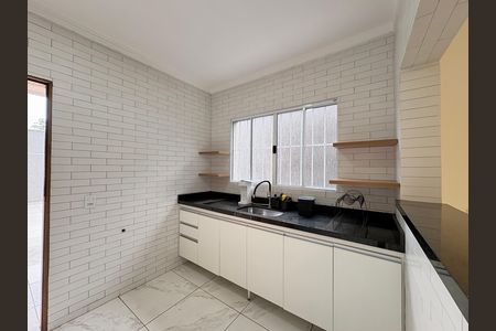 Casa para alugar com 170m², 3 quartos e 3 vagas Casa para alugar com 170m², 3 quartos e 3 vagasCozinha