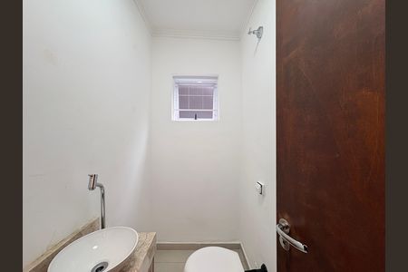 Casa para alugar com 170m², 3 quartos e 3 vagas Casa para alugar com 170m², 3 quartos e 3 vagasLavabo