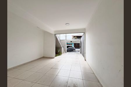 Casa para alugar com 170m², 3 quartos e 3 vagas Casa para alugar com 170m², 3 quartos e 3 vagasGaragem