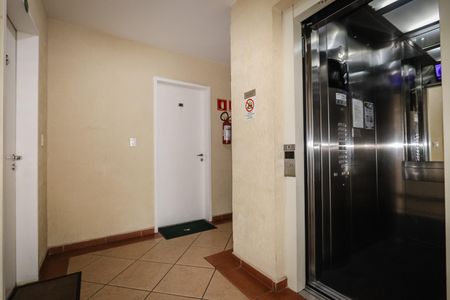 Apartamento para alugar com 38m², 1 quarto e 2 vagas Apartamento para alugar com 38m², 1 quarto e 2 vagasHall Social
