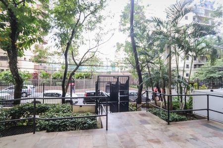 Apartamento para alugar com 38m², 1 quarto e 2 vagas Apartamento para alugar com 38m², 1 quarto e 2 vagasEntrada