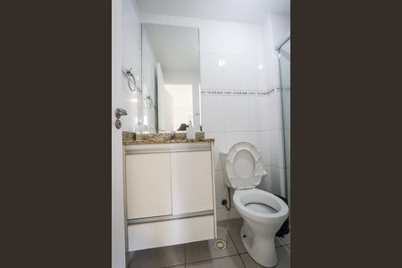 Apartamento para alugar com 38m², 1 quarto e 2 vagas Apartamento para alugar com 38m², 1 quarto e 2 vagasBanheiro da Suite