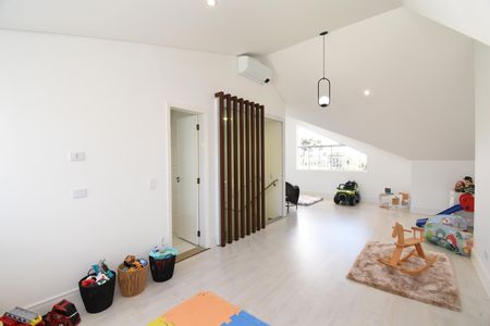 Casa à venda com 211m², 3 quartos e 3 vagasÁtico