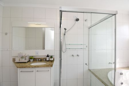 Casa à venda com 211m², 3 quartos e 3 vagasBanheiro da Suíte
