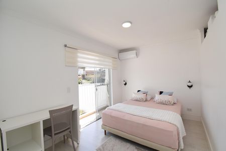 Casa à venda com 211m², 3 quartos e 3 vagasSuíte