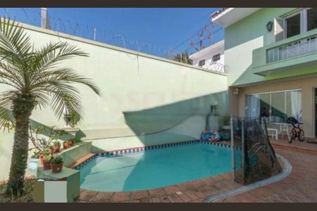 Casa à venda com 3 quartos, 200m² em Campo Belo, São Paulo