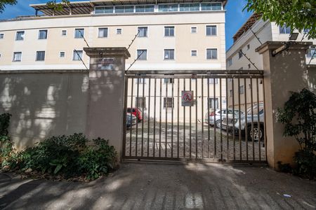 Apartamento para alugar com 49m², 2 quartos e sem vaga Apartamento para alugar com 49m², 2 quartos e sem vagaFachada