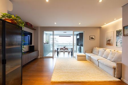 Apartamento à venda com 112m², 3 quartos e 2 vagas Apartamento à venda com 112m², 3 quartos e 2 vagasSala