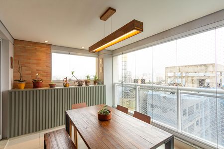 Apartamento à venda com 112m², 3 quartos e 2 vagas Apartamento à venda com 112m², 3 quartos e 2 vagasVaranda