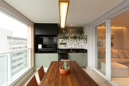 Varanda de apartamento à venda com 3 quartos, 112m² em Vila Olímpia, São Paulo