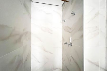 Apartamento à venda com 132m², 3 quartos e 2 vagas Apartamento à venda com 132m², 3 quartos e 2 vagasBanheiro do quarto 2