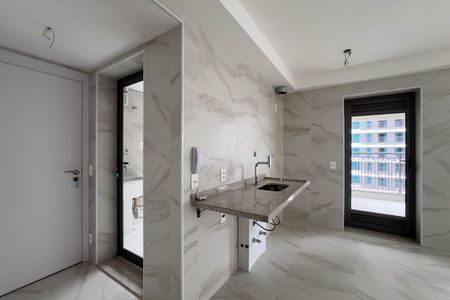 Apartamento à venda com 132m², 3 quartos e 2 vagas Apartamento à venda com 132m², 3 quartos e 2 vagasCozinha e área de serviço