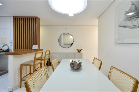 Apartamento à venda com 56m², 2 quartos e 2 vagas Apartamento à venda com 56m², 2 quartos e 2 vagasSala Ambientes