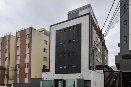 Apartamento à venda com 56m², 2 quartos e 2 vagas Apartamento à venda com 56m², 2 quartos e 2 vagasFachada