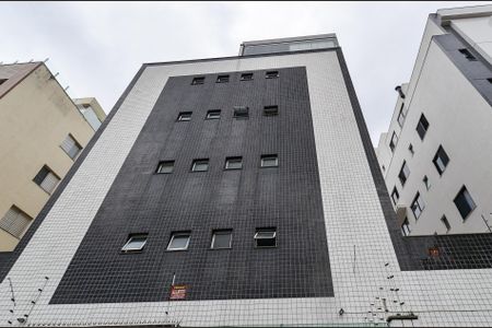 Apartamento à venda com 56m², 2 quartos e 2 vagas Apartamento à venda com 56m², 2 quartos e 2 vagasFachada