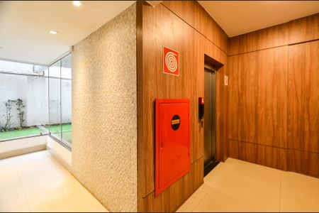 Apartamento à venda com 56m², 2 quartos e 2 vagas Apartamento à venda com 56m², 2 quartos e 2 vagasHall de entrada
