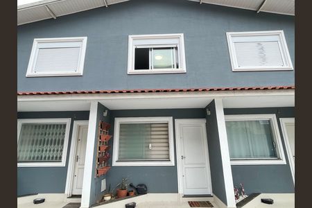 Casa à venda com 110m², 2 quartos e 2 vagasFachada 