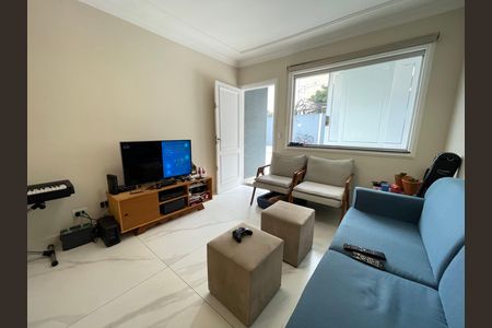 Sala de casa à venda com 2 quartos, 110m² em Vila Albano, São Paulo