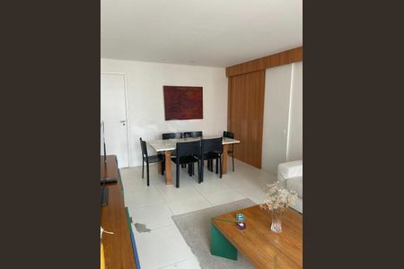 Apartamento à venda com 80m², 2 quartos e 1 vaga