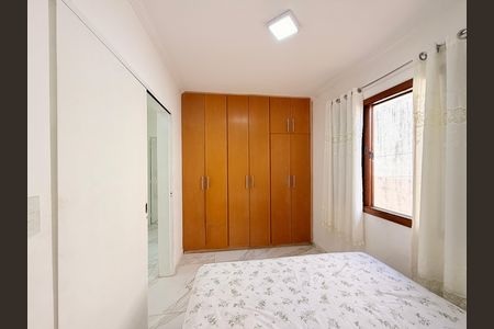 Casa à venda com 496m², 4 quartos e 4 vagasQuarto 2