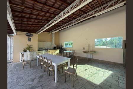 Casa à venda com 496m², 4 quartos e 4 vagasQuintal com churrasqueira e piscina