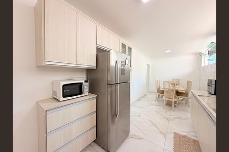 Casa à venda com 496m², 4 quartos e 4 vagasCozinha