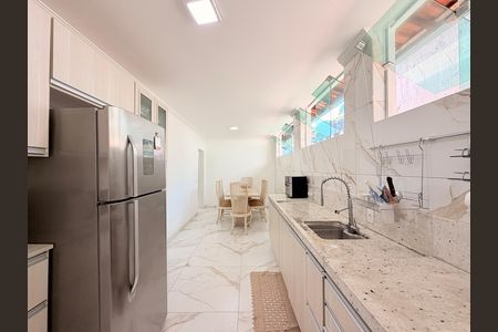 Casa à venda com 496m², 4 quartos e 4 vagasCozinha