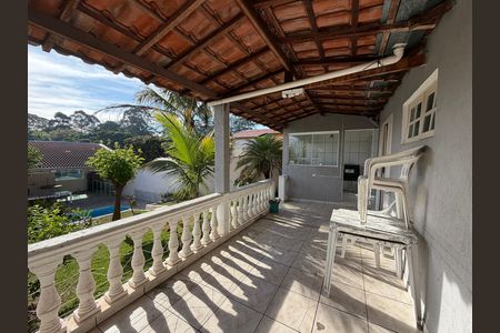 Casa à venda com 496m², 4 quartos e 4 vagasFrente - Edícula