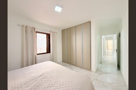 Casa à venda com 496m², 4 quartos e 4 vagasSuíte