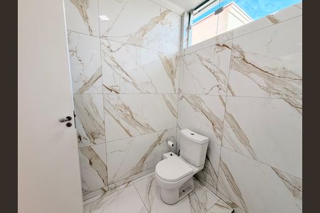 Casa à venda com 496m², 4 quartos e 4 vagasBanheiro Social
