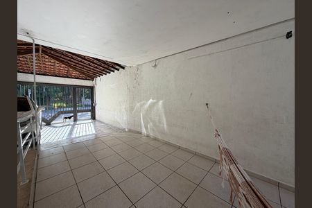 Casa à venda com 496m², 4 quartos e 4 vagasGaragem