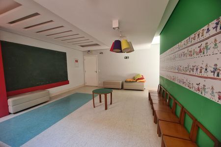 Apartamento para alugar com 46m², 2 quartos e 1 vaga Apartamento para alugar com 46m², 2 quartos e 1 vagaÁrea comum - Brinquedoteca