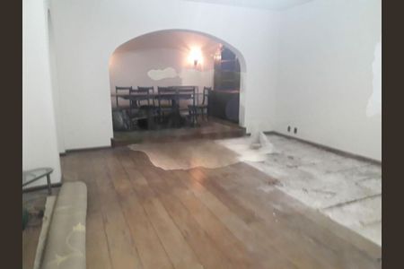 Casa à venda com 4 quartos, 316m² em Santo Amaro, São Paulo