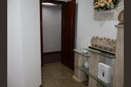 Corredor de apartamento à venda com 4 quartos, 242m² em Vila Prudente, São Paulo