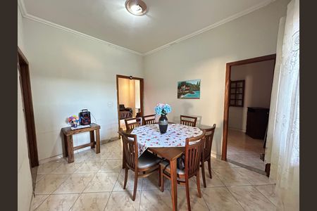Casa à venda com 88m², 3 quartos e 3 vagas