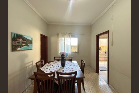 Casa à venda com 88m², 3 quartos e 3 vagas